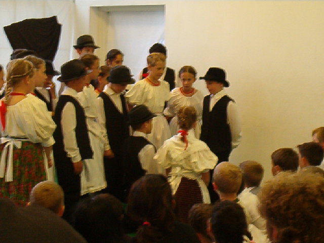 Iskolagala 060